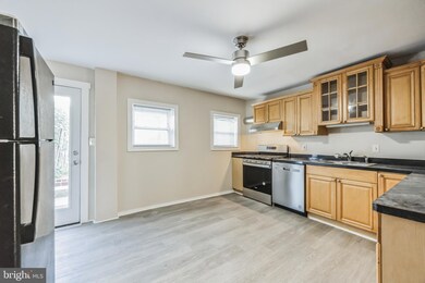 175 Dupont St, Philadelphia, PA 19127 - photo 4