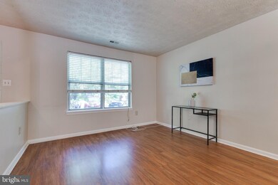 18658 Winding Creek Place, Germantown, MD 20874 - photo 6