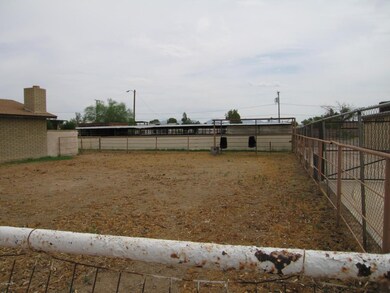 Front Pasture 2 Coverd Stalls