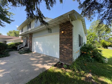 3764 Kingsway Dr, Crown Point, IN 46307 - photo 3