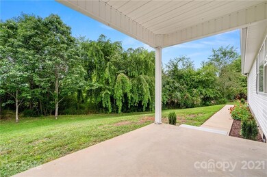 111 Kim Ln, Hendersonville, NC 28792 - photo 6