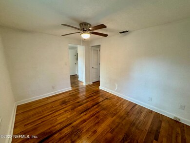 4415 St Johns Ave unit UPSTAIRS, Jacksonville, FL 32210 - photo 5