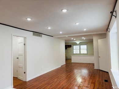 48050 Hull Rd, van Buren Township, MI 48111 - photo 7