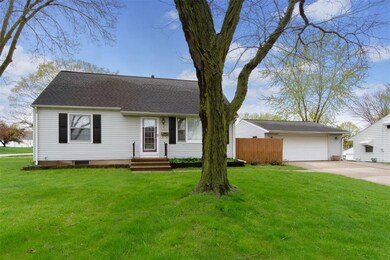 2220 Haven Ct SW, Cedar Rapids, IA 52404 - photo 2