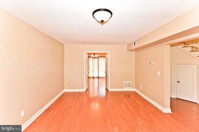 8445 Penshurst Dr unit 605, Springfield, VA 22152 - photo 4