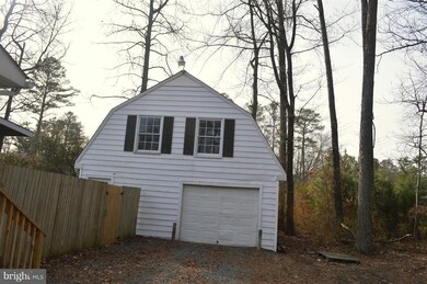 403 Monroe Dr, Colonial Beach, VA 22443 - photo 3