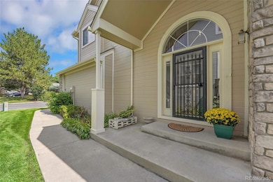 Private entrance. Snow removal is done by the HOA for snow that is 4 or more inches