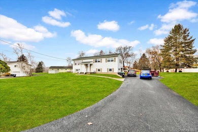 10 Scott Dr, Middletown, NY 10941 - photo 2