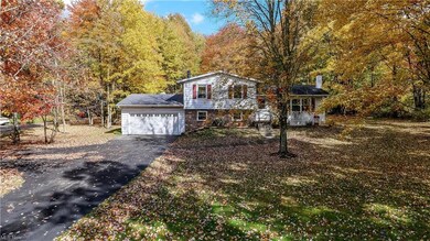 Lovely, 3-bedroom home on 1.7 beutifully wooded ac