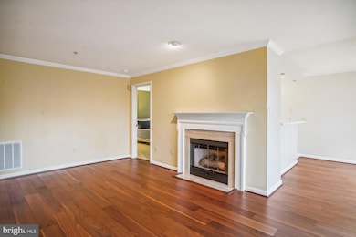 125 Timberbrook Ln unit 202, Gaithersburg, MD 20878 - photo 2