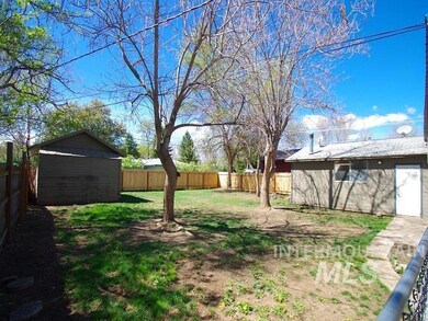 1073 W 5th St, Weiser, ID 83672 - photo 7