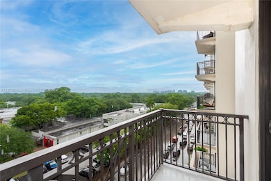 Merrick Manor unit 619, Coral Gables, FL 33146 - photo 5