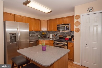 11050 Clovertree Ct, Manassas, VA 20109 - photo 3