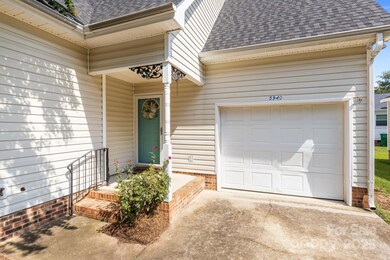 5940 Crape Myrtle Ln, Charlotte, NC 28216 - photo 3