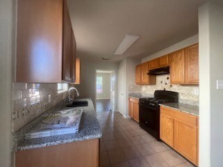 8903 Rainesville Ln, Houston, TX 77075 - photo 4