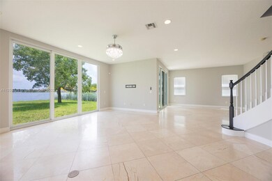 Living room 2