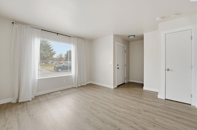 821 S Elm St, Kennewick, WA 99336 - photo 5