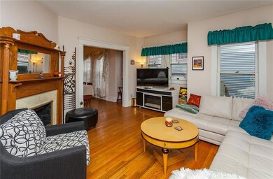 1129 28th St, Des Moines, IA 50311 - photo 4