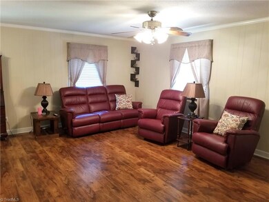 246 Dundee St, Asheboro, NC 27205 - photo 3