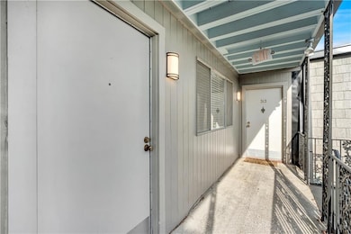 3201 St Charles Ave unit 313, New Orleans, LA 70115 - photo 5