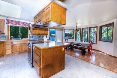 529 Lacey Place NE, East Wenatchee, WA 98802 - photo 4