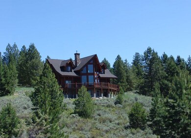 Wonderful Floor To Ceiling Windows To Take In Thes