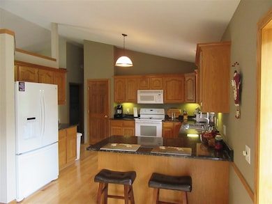 1246 St Patrick Way, Sun Prairie, WI 53590 - photo 7