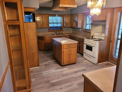 1700 W 14th St, Texarkana, TX 75501 - photo 3