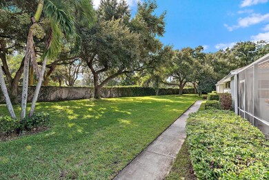8803 Chapman Oak Ct, Palm Beach Gardens, FL 33410 - photo 2