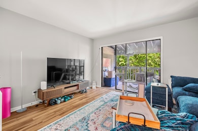 1530 Fort Johnson Rd unit 1L, Charleston, SC 29412 - photo 3