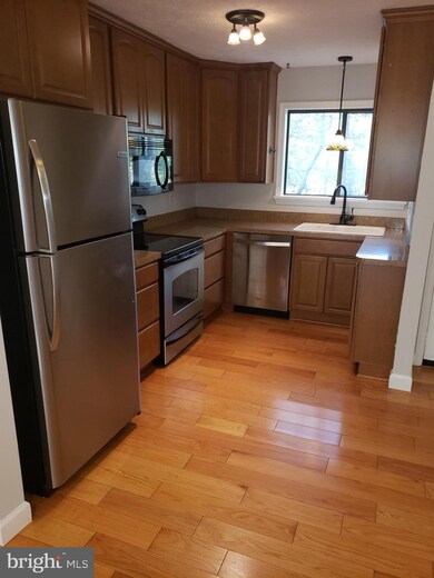 23346 Red Oak Ct, California, MD 20619 - photo 4