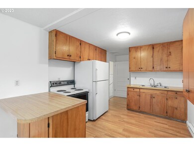 1401 Jordan St, the Dalles, OR 97058 - photo 3