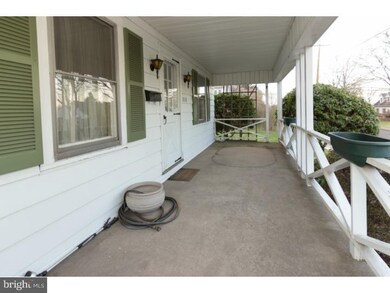 1018 N 7th St, Perkasie, PA 18944 - photo 4