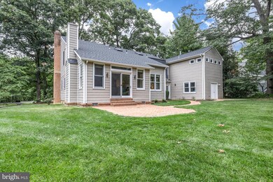 9803 Vale Rd, Vienna, VA 22181 - photo 2