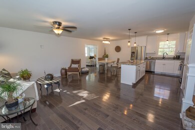 45496 Baringer Dr, California, MD 20619 - photo 3