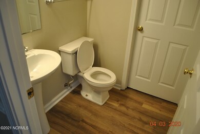 303 Bracken Place, Jacksonville, NC 28540 - photo 7