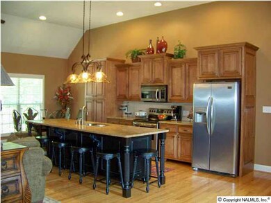 219 Laurel Wood Dr, Rainbow City, AL 35906 - photo 4