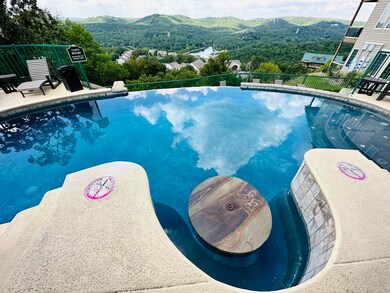 Upper Level Pool