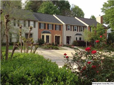 COMMUNITY IS SO QUAINT AND CONVENIENTLY LOCATED BE