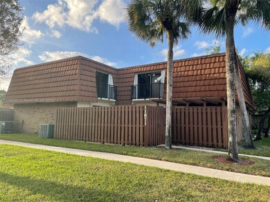 11871 SW 8th Ct, Davie, FL 33325 - photo 2