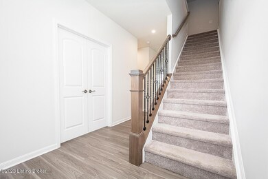 9210 Tamarack Grove Ln, Louisville, KY 40291 - photo 5