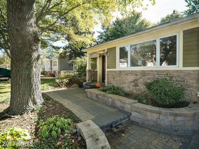 113 Spring Valley Dr, Annapolis, MD 21403 - photo 2