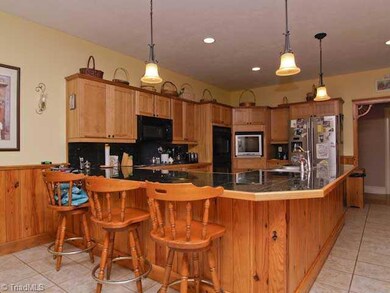 2702 Hopewell Friends Rd, Asheboro, NC 27205 - photo 4