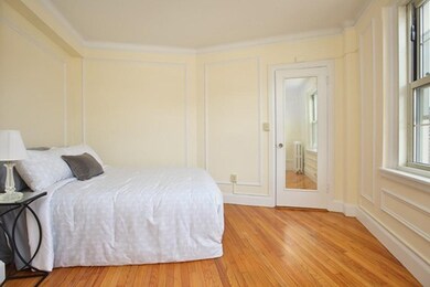 Warwick Condos unit 742, Brookline, MA 02446 - photo 6