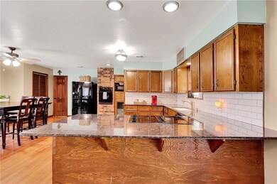 1403 Webre St, Vinton, LA 70668 - photo 7