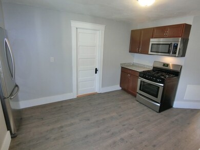21 Cross St unit 3R, South Grafton, MA 01560 - photo 6