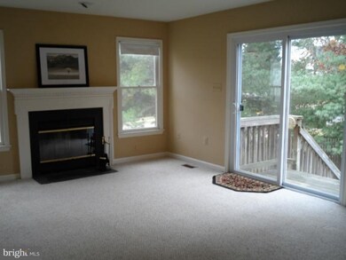 17379 Hilltop Dr, Purcellville, VA 20132 - photo 5