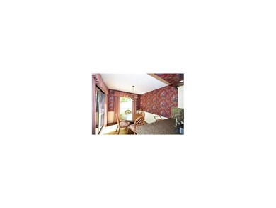 Separate breakfast room also opens to patio & golf