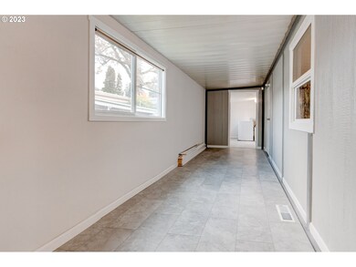 4424 SE Roethe Rd unit 32, Portland, OR 97267 - photo 6