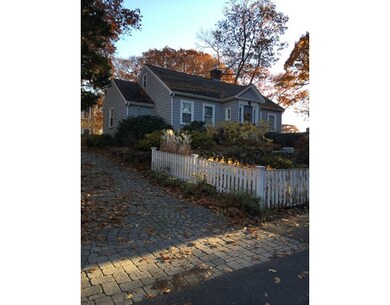 11 Bond St, Swampscott, MA 01907 - photo 2